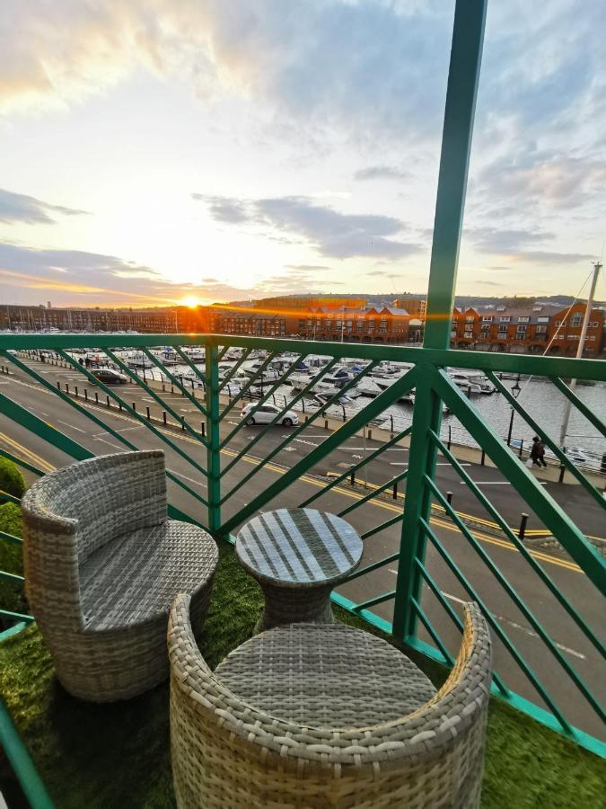Apartment By The Beach Swansea Extérieur photo