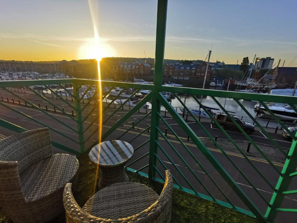 Apartment By The Beach Swansea Extérieur photo